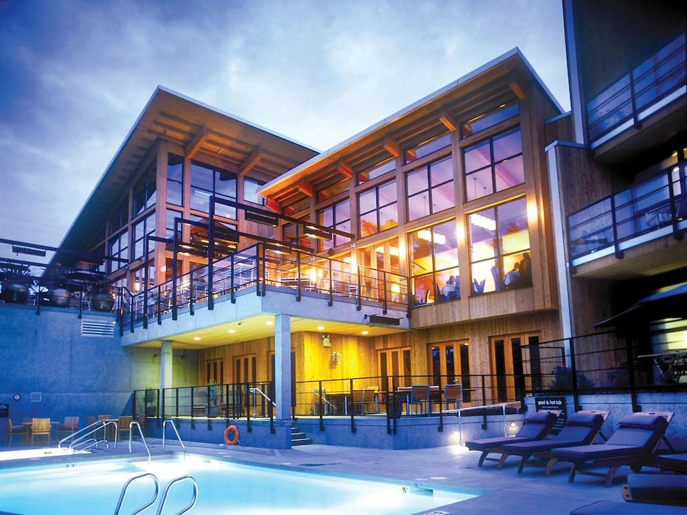 Brentwood Bay Resort & Spa Eksteriør billede