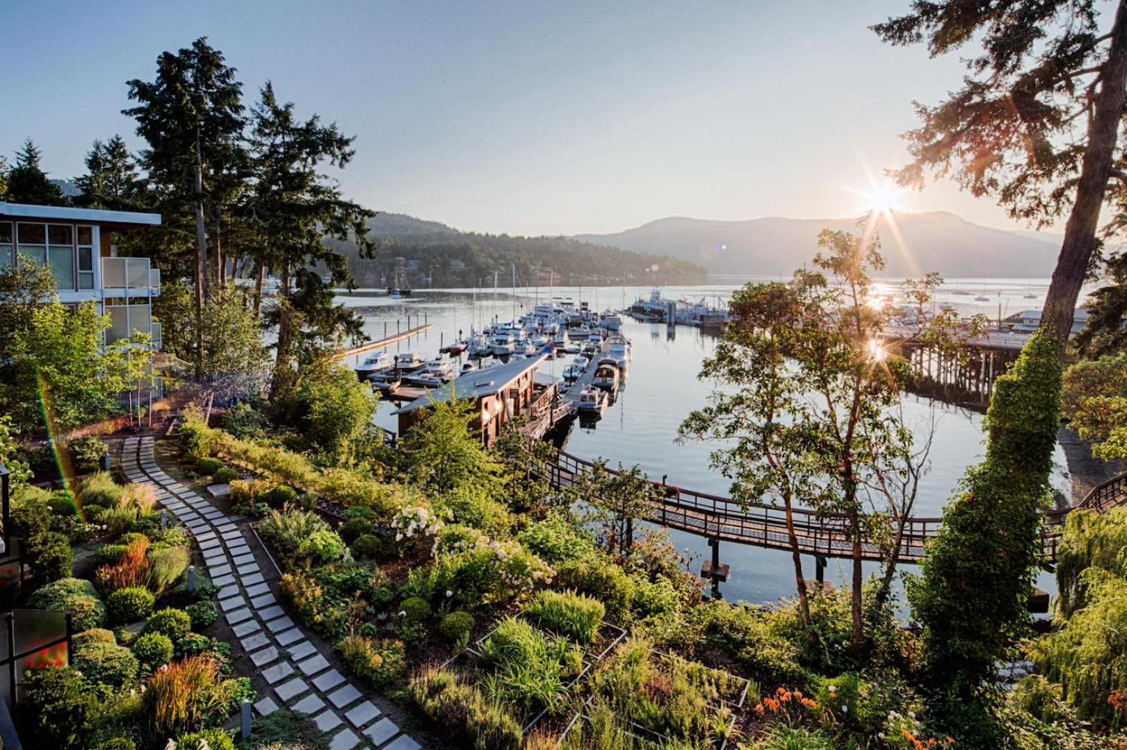 Brentwood Bay Resort & Spa Eksteriør billede